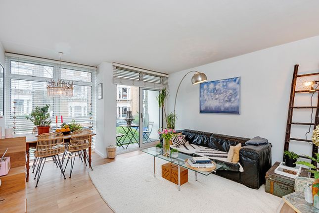 Flat to rent in South Hill Park Gardens, Hampstead