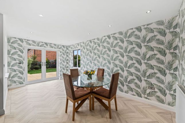 12 Abbotsford Gardens, Warrington photo 3