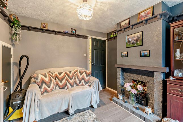 26, Edge View Walk, Stourbridge photo 4