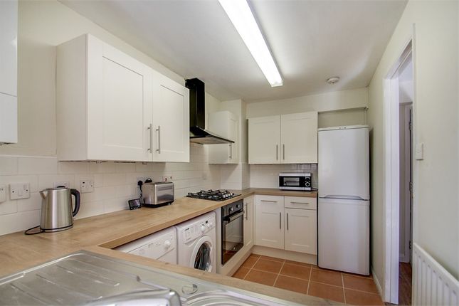 13, Lovibonds Avenue, Yiewsley, West Drayton photo 4