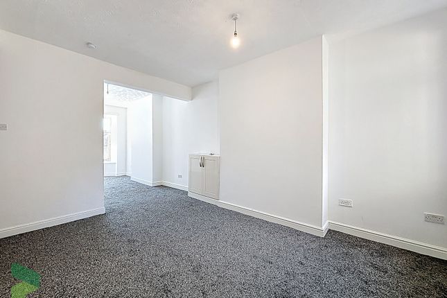 404, Bolton Road, Darwen photo 5