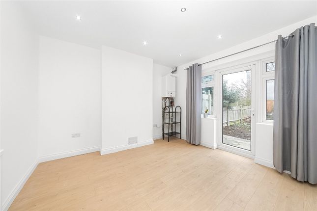 52, Nutfield Road, Thornton Heath photo 2