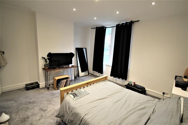 Meanwood Road, Leeds photo 3