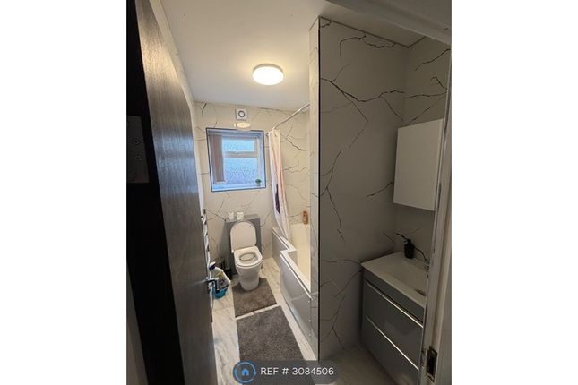 Flat 2, 58 Palatine Road, Blackpool photo 2