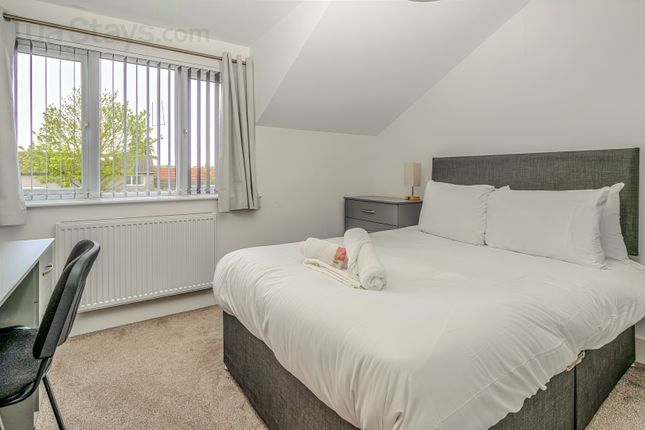 Cinderford Close 8, Bristol photo 4