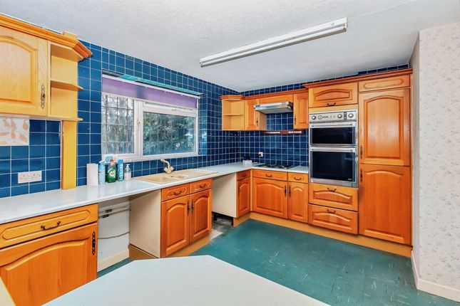 18, Isham Road, Kettering photo 3