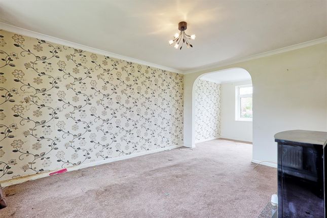 6, Westfield Drive, Colchester photo 4