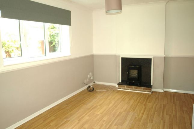 Thumbnail Terraced house to rent in West Glade, Farnborough