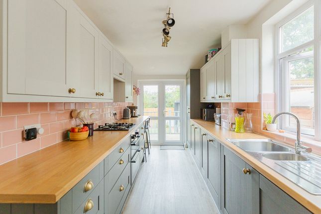 10, Kendon Drive, Bristol photo 2