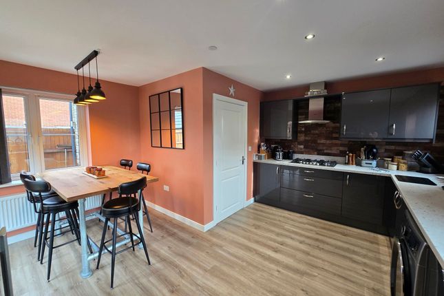 1 Clos Y Cawell, Bridgend photo 4