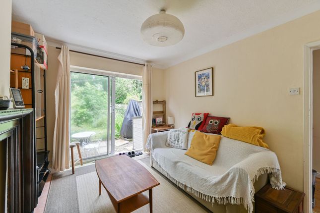 Runnymede, Colliers Wood photo 4