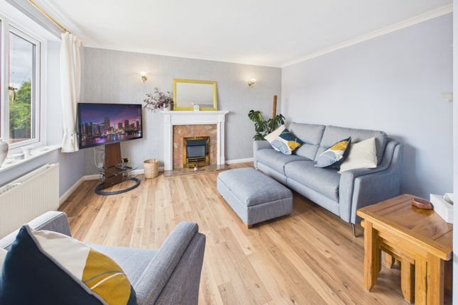 148, Shakespeare Crescent, Dronfield photo 2