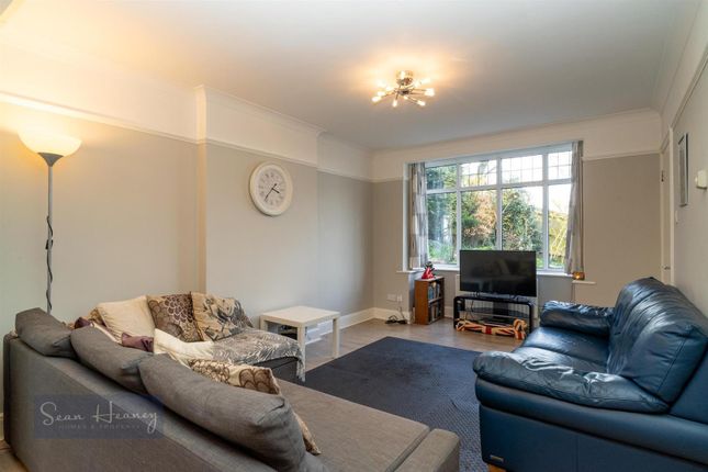 End terrace house for sale in York Road, New Barnet, Barnet