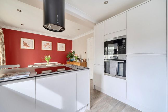2A, Oak Crescent, Cullompton photo 3