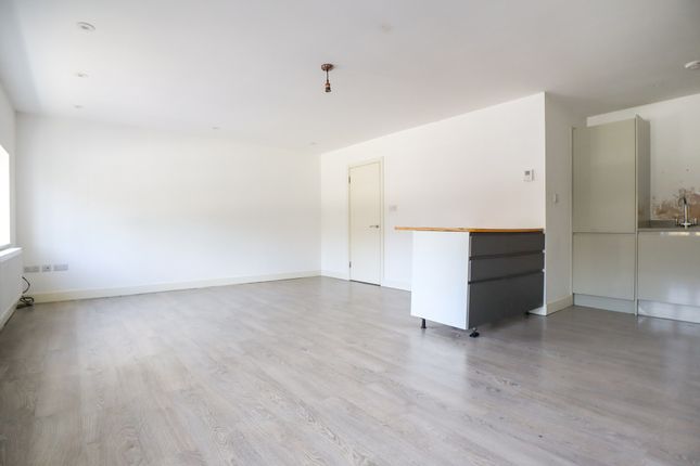 FLat 4, Park Mount, Harpenden photo 4