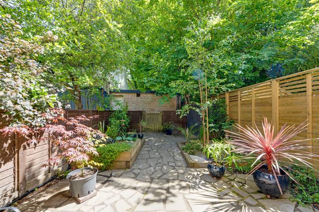 18A, Warwick Road, Hampton Wick photo 4