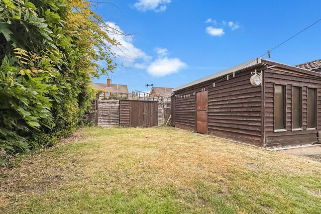 4, Witham Close, Newark photo 3