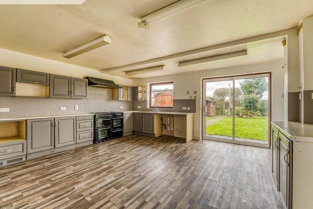 124, Windrush Drive, Leicester photo 2