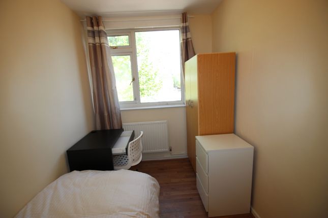 Thumbnail Shared accommodation to rent in Market Square, London