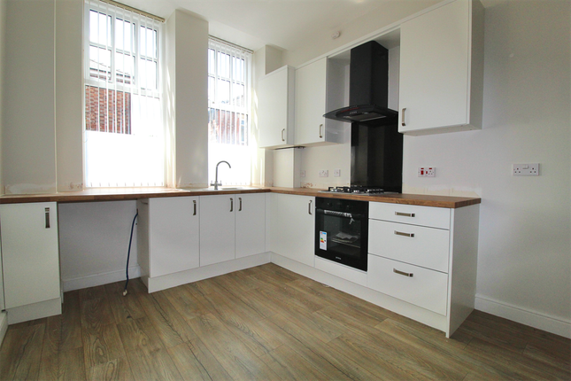 1 Hapton Place, Heaton Norris, Stockport photo 2