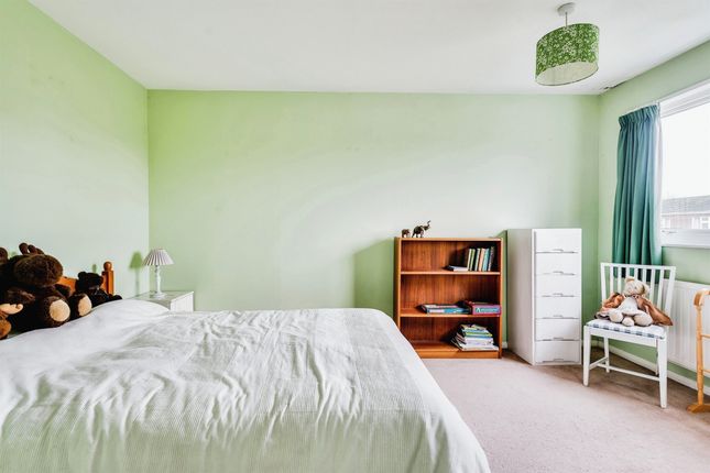 End terrace house for sale in Borough Avenue, Wallingford