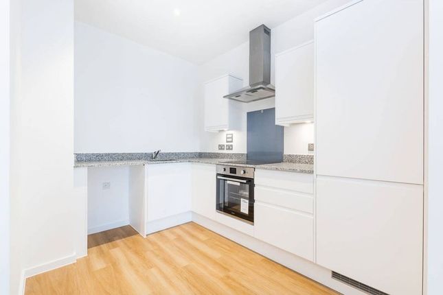 2 Bed Flat To Rent In Valentines House Ilford Private