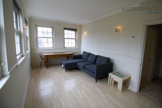 Thumbnail Flat to rent in Helena Square, London