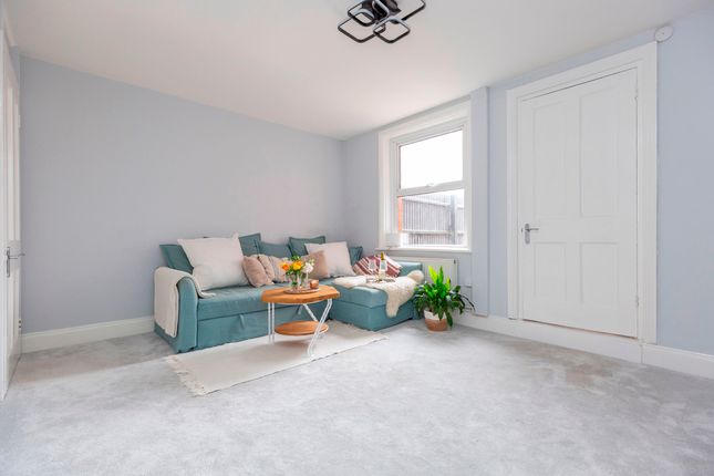 7 Octave Terrace, Gillingham photo 2