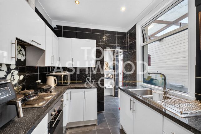 23, Kennedy Road, Barking photo 2