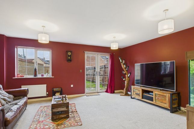 6, Gray Avenue, Ely photo 3