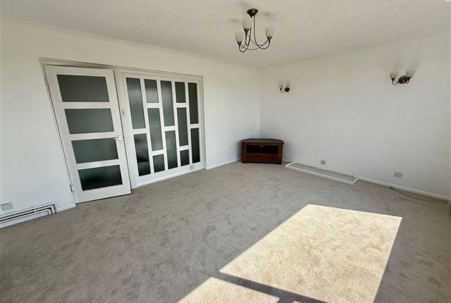 6, Wimbledon Court Sompting Avenue, Worthing photo 3