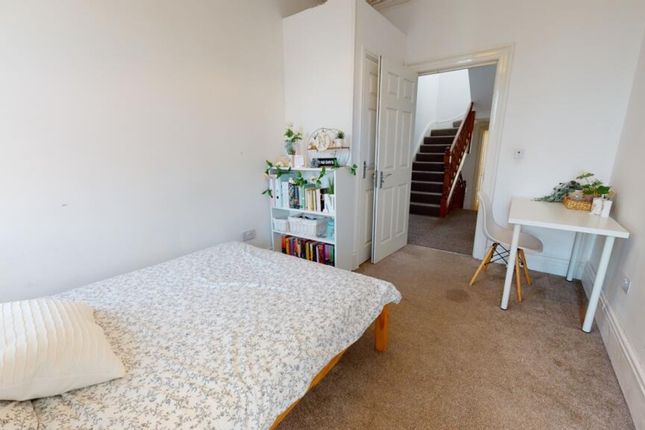 Bright And Cozy Double Bedroom Featuring A Comfort...