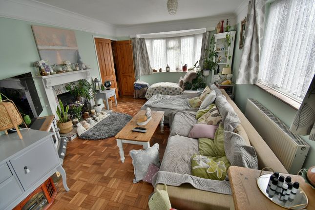 11, Mayfield Drive, Ferndown photo 4