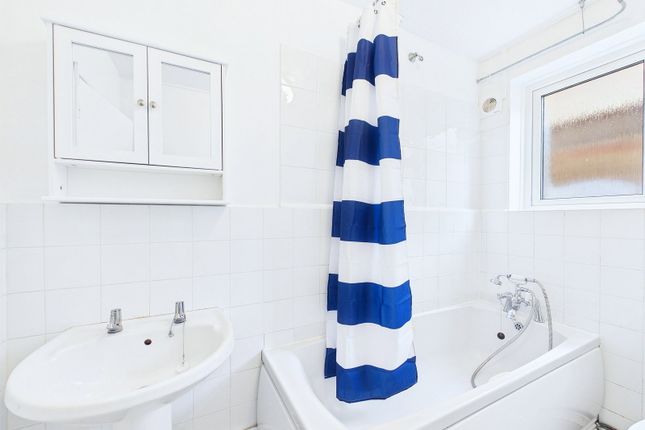 3 Kitilear Court, Lansdowne Road, Hove photo 4
