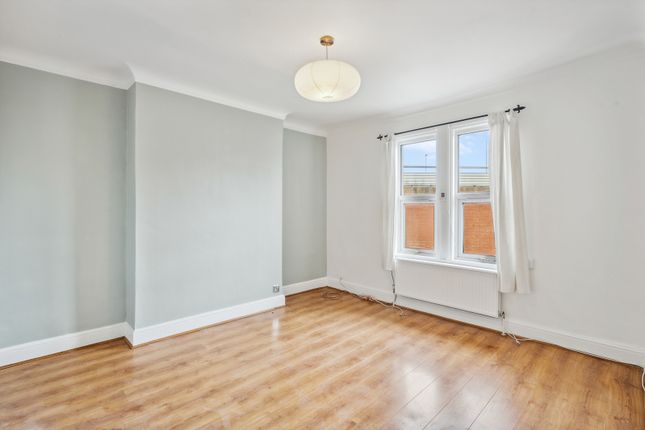 Flat to rent in Cambridge Road South, Chiswick Village