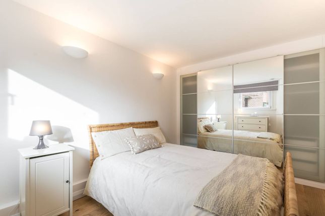 Thumbnail Flat to rent in Upper Dartrey Walk, Chelsea, London