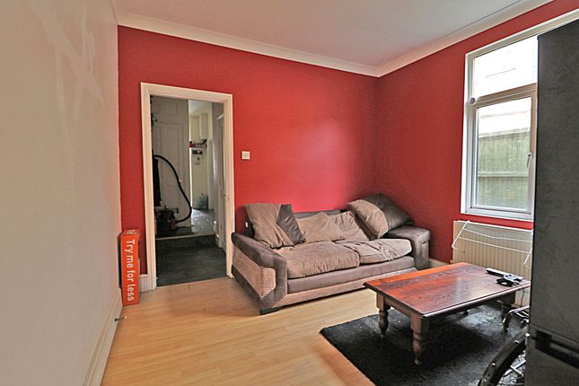 Room 4 23 Grafton Road, Bedford photo 3