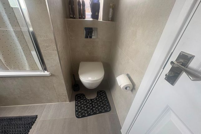 147, Portland Crescent, Stanmore photo 5