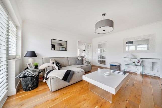 Solent, East Bracklesham Drive, Chichester photo 2