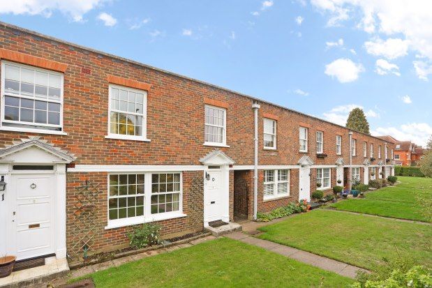 Thumbnail Terraced house to rent in Oatlands Chase, Weybridge