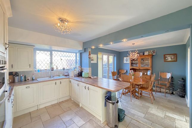 36, Leyfields Crescent, Warwick photo 5