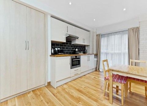 Flat to rent in Saint Mark's Road, London