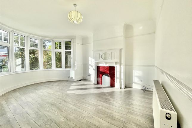 666, Gloucester Road, Harrow photo 2