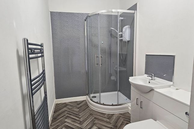 24a, Steeley Lane, Chorley photo 3