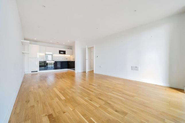 31 Station House, 6, Carriage Way, London photo 4