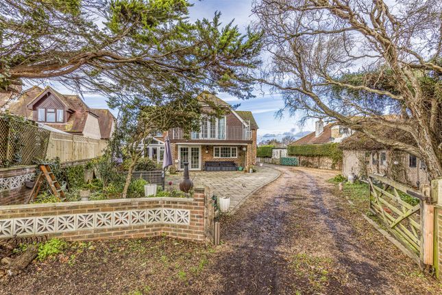 Thumbnail Detached house for sale in Castlemans Lane, Hayling Island