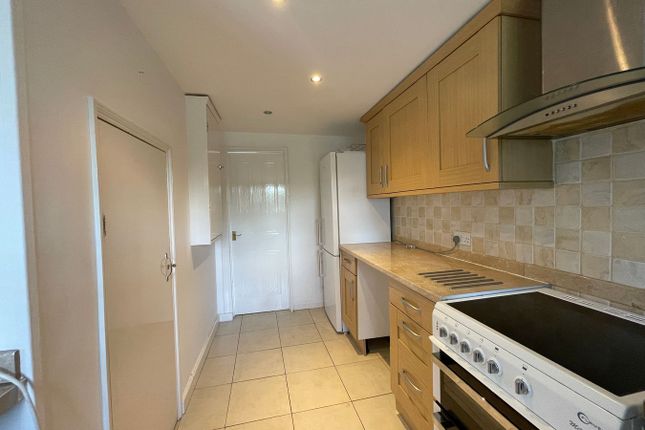 148, Manor Road, Dagenham photo 5