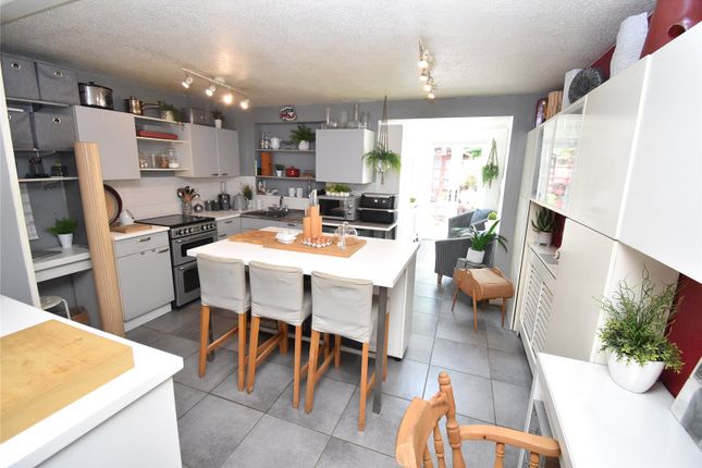 3, Milton Way, Dunstable photo 3