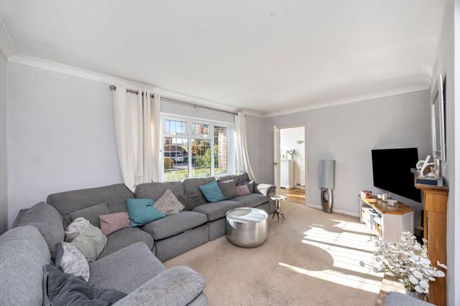 8 Corunna Drive, Horsham photo 3