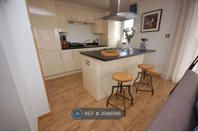 Flat, Hesperus Broadway, Edinburgh photo 4
